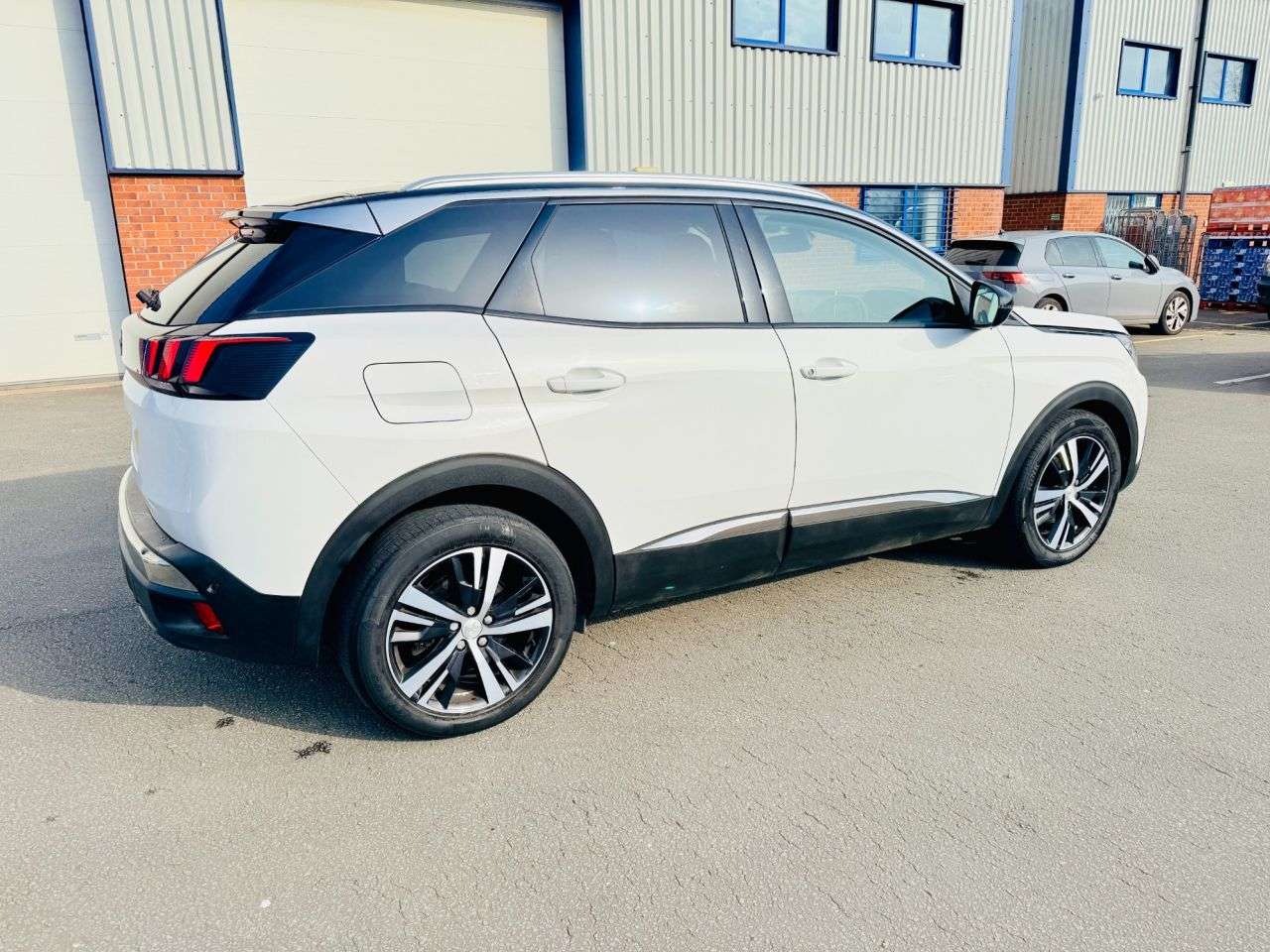 A 2019 PEUGEOT 3008 1.5 BlueHDi Allure SUV 5dr Diesel Manual Euro 6 (s/s) (130 ps) 12 MONTH MOT A 2019 PEUGEOT 3008 1.5 BlueHDi Allure SUV 5dr Diesel Manual Euro 6 (s/s) (130 ps) 12 MONTH MOT
