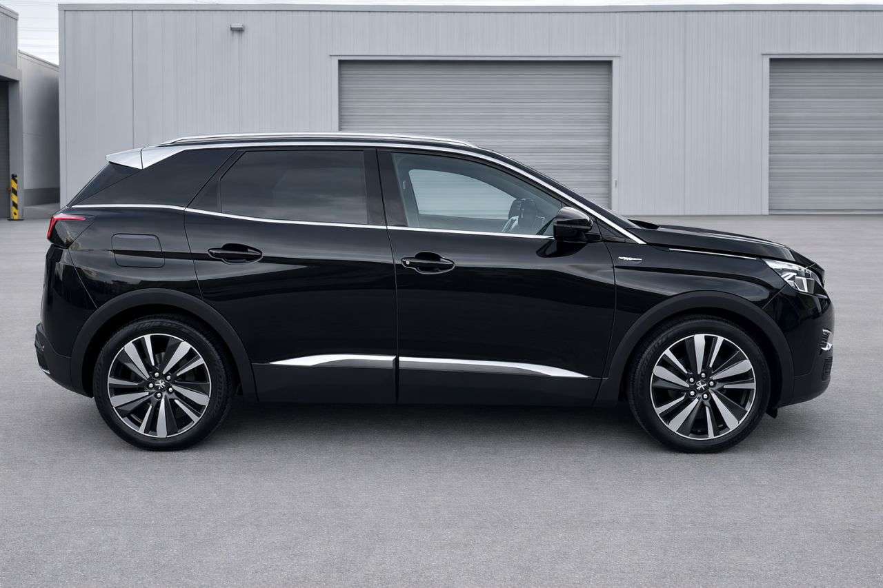 A 2019 PEUGEOT 3008 1.5 BlueHDi GT Line Premium SUV 5dr Diesel Manual Euro 6 (s/s) (130 ps) FRE A 2019 PEUGEOT 3008 1.5 BlueHDi GT Line Premium SUV 5dr Diesel Manual Euro 6 (s/s) (130 ps) FRE