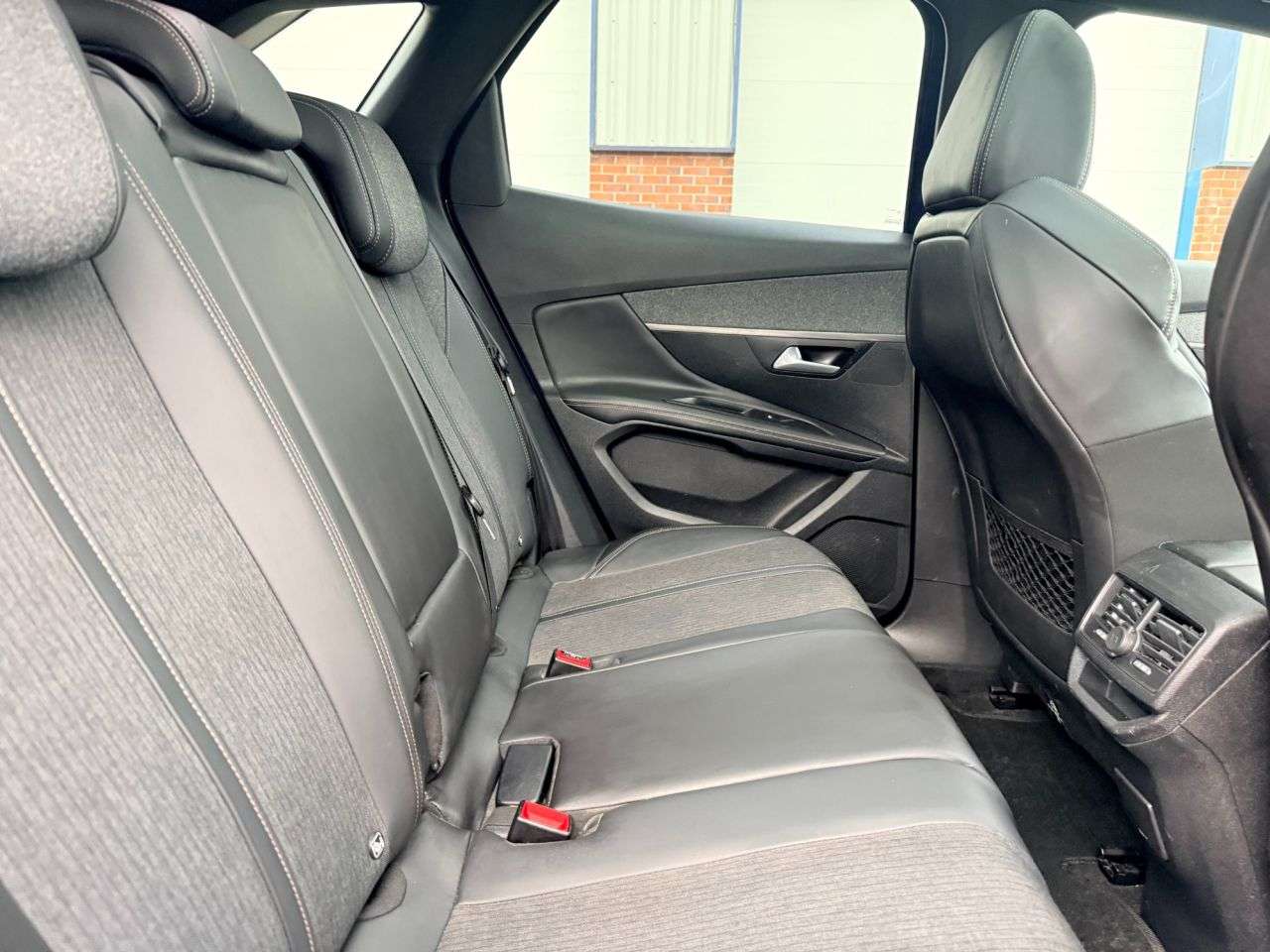 2017 PEUGEOT 3008 2017 PEUGEOT 3008