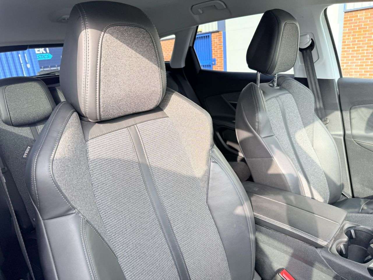 2017 PEUGEOT 3008 2017 PEUGEOT 3008