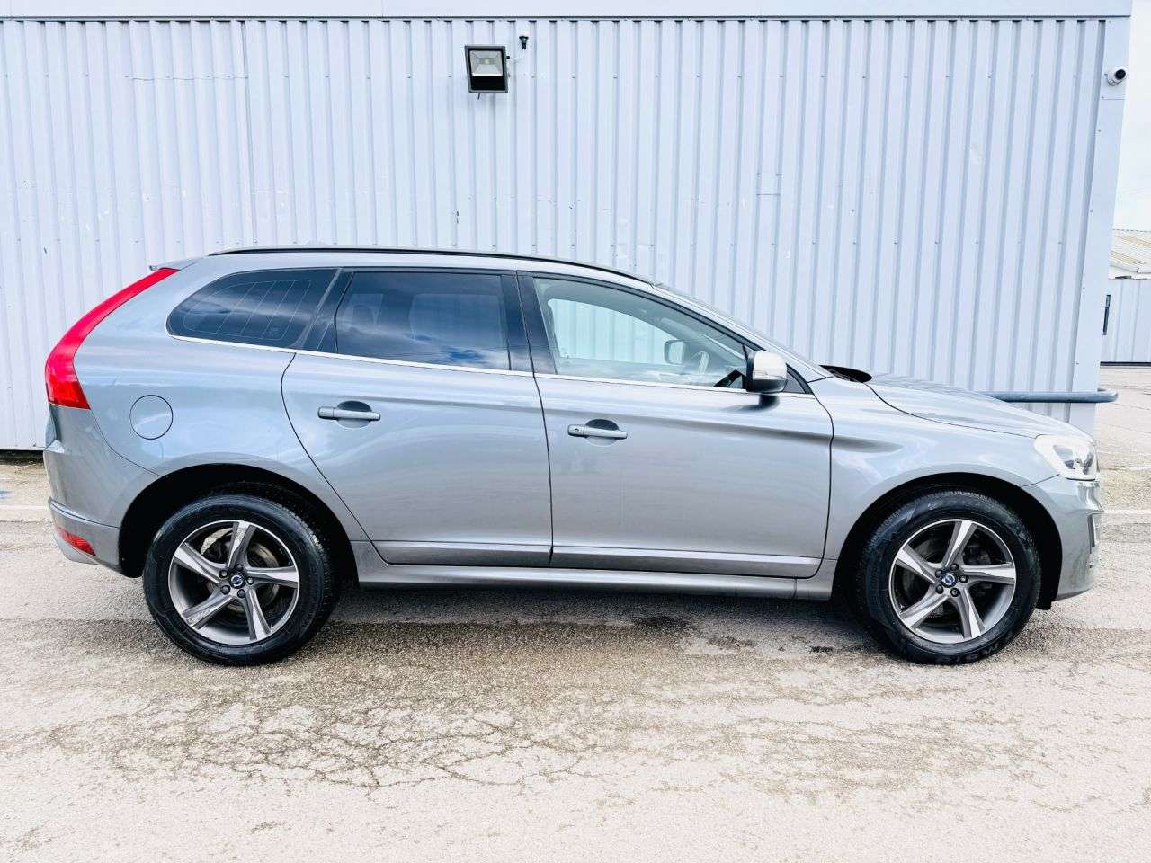 2016 VOLVO XC60 2016 VOLVO XC60