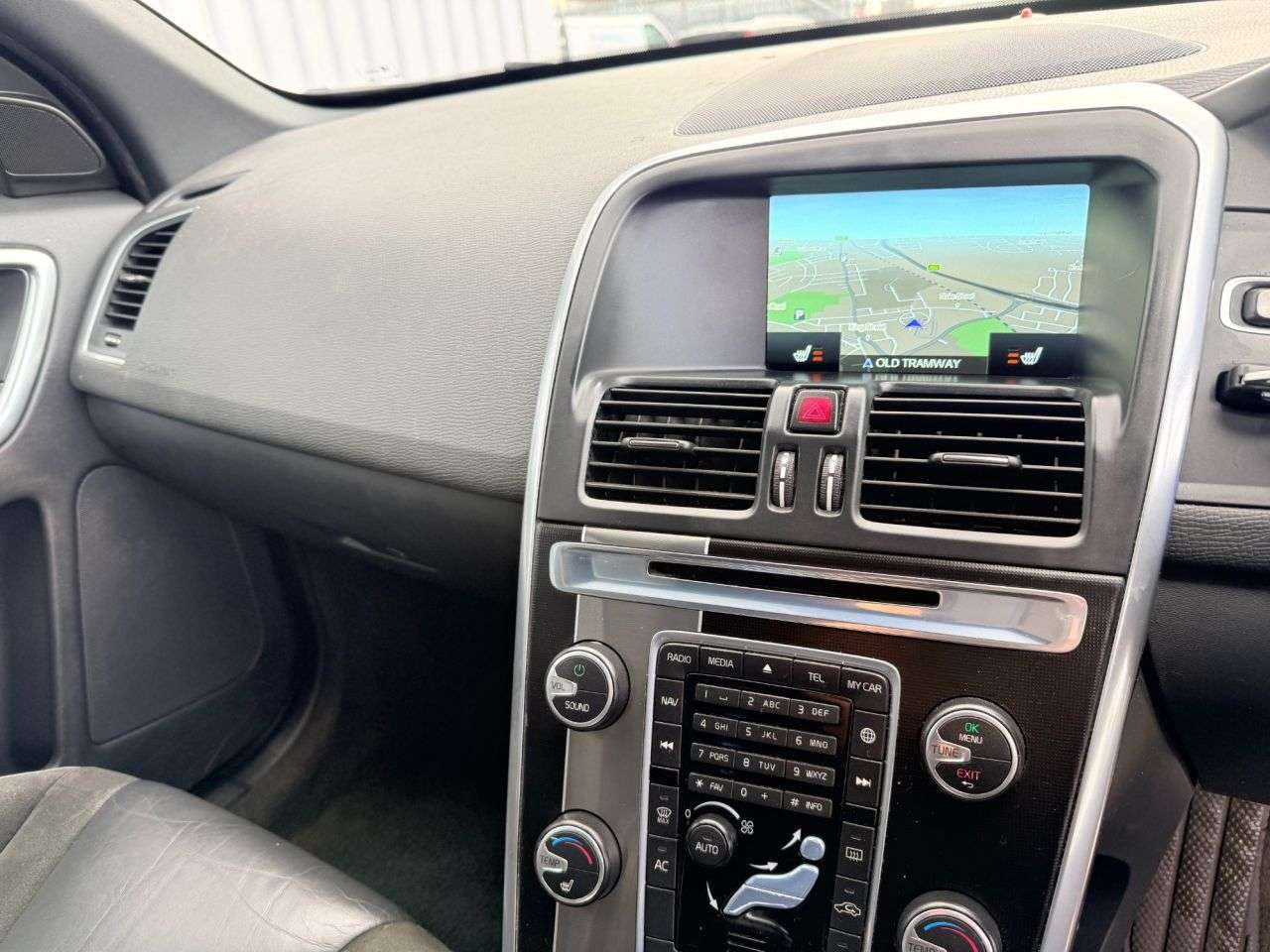 2016 VOLVO XC60 2016 VOLVO XC60