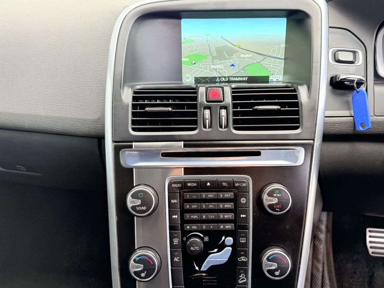 2016 VOLVO XC60 2016 VOLVO XC60