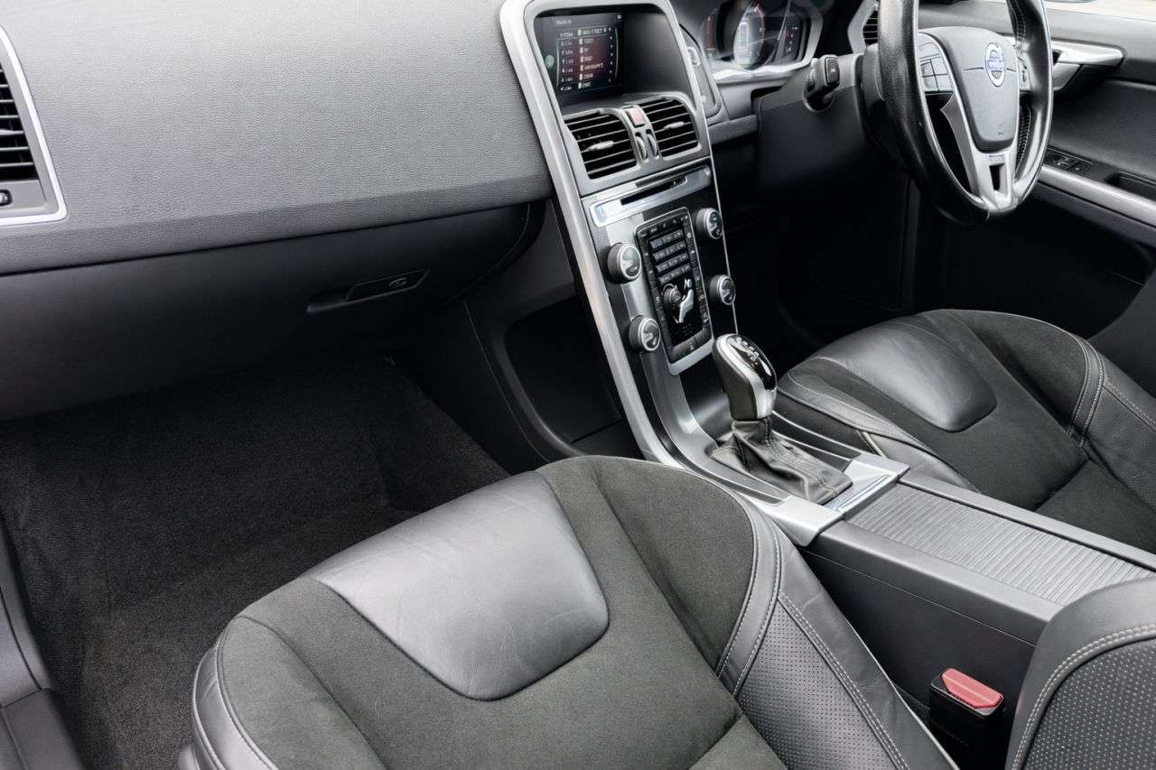 2016 VOLVO XC60 2016 VOLVO XC60