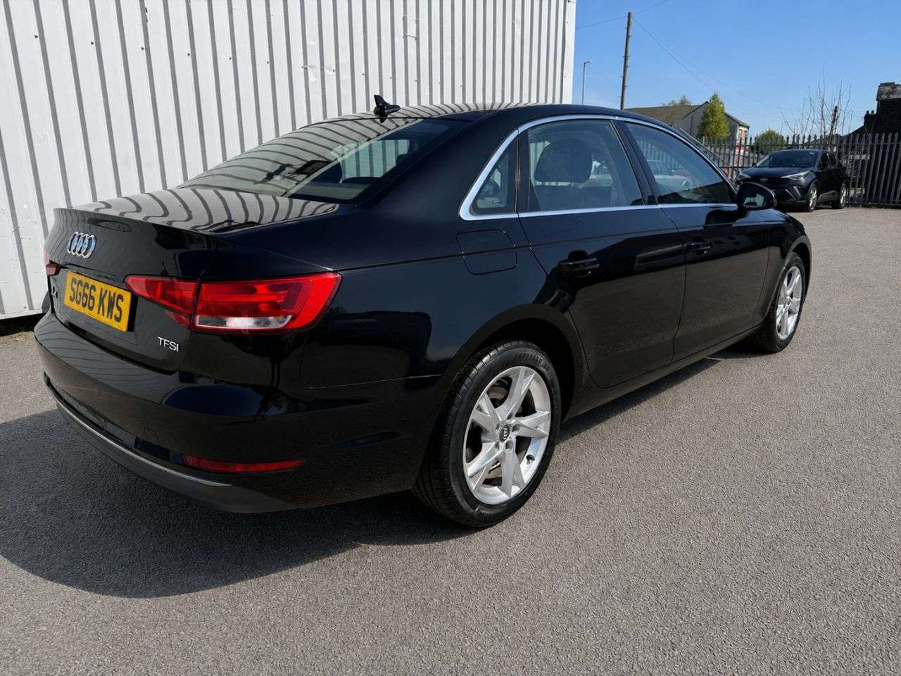 A 2016 AUDI A4 1.4 TFSI Sport Saloon 4dr Petrol Manual Euro 6 (s/s) (150 ps) AUDI SMARTPHO A 2016 AUDI A4 1.4 TFSI Sport Saloon 4dr Petrol Manual Euro 6 (s/s) (150 ps) AUDI SMARTPHO