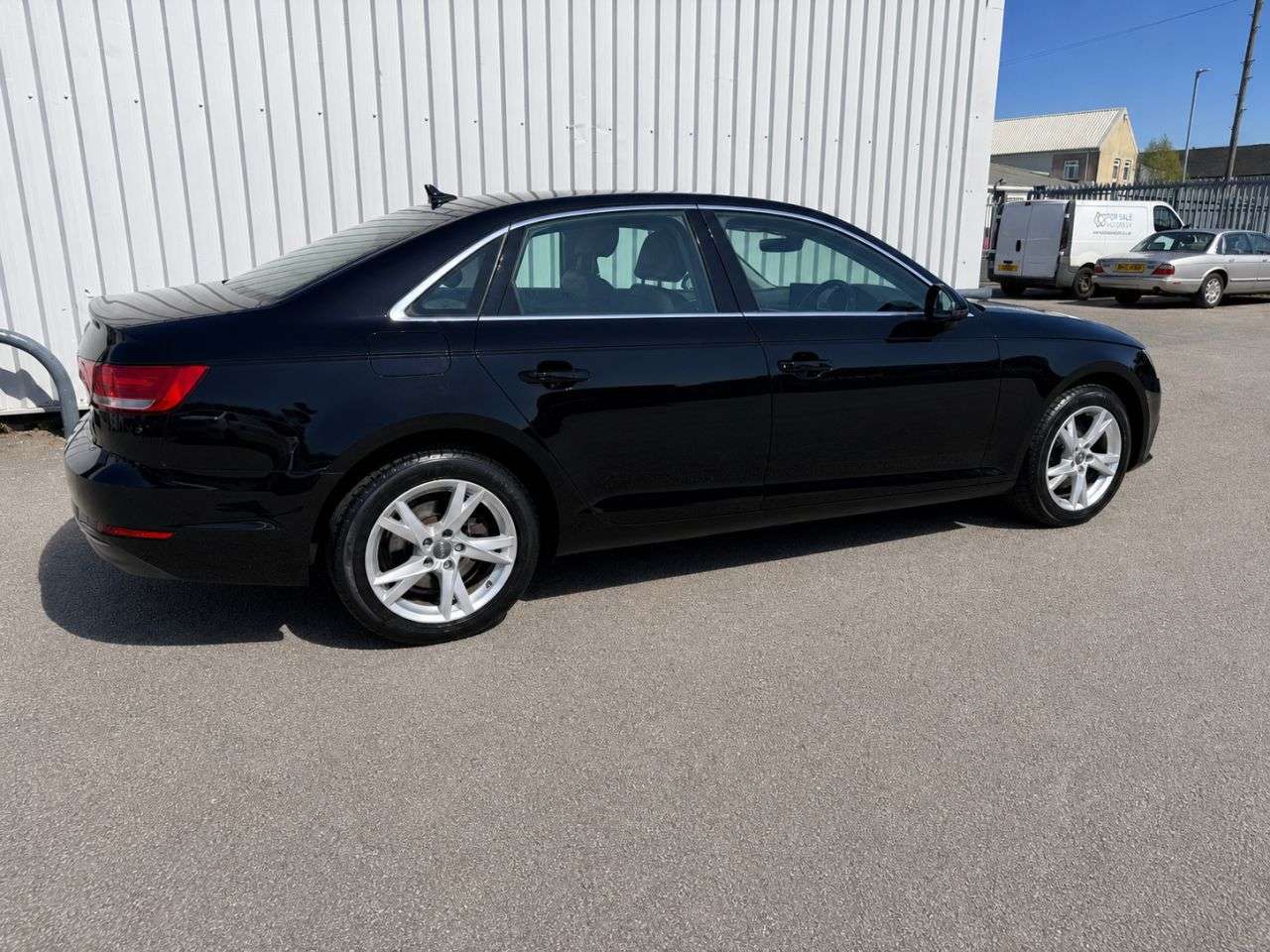 A 2016 AUDI A4 1.4 TFSI Sport Saloon 4dr Petrol Manual Euro 6 (s/s) (150 ps) AUDI SMARTPHO A 2016 AUDI A4 1.4 TFSI Sport Saloon 4dr Petrol Manual Euro 6 (s/s) (150 ps) AUDI SMARTPHO