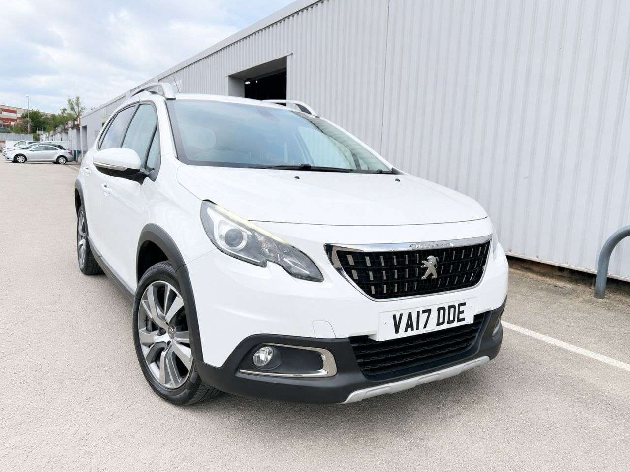 A 2017 PEUGEOT 2008 1.6 BlueHDi Allure SUV 5dr Diesel Manual Euro 6 (s/s) (120 ps) *** SHOWROOM A 2017 PEUGEOT 2008 1.6 BlueHDi Allure SUV 5dr Diesel Manual Euro 6 (s/s) (120 ps) *** SHOWROOM