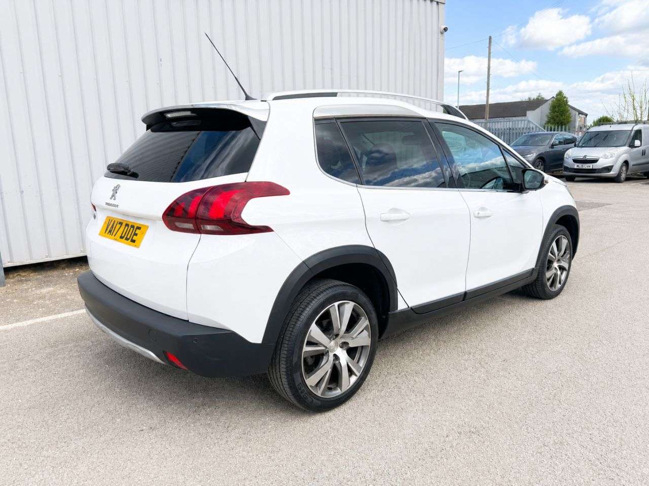 2017 PEUGEOT 2008 2017 PEUGEOT 2008