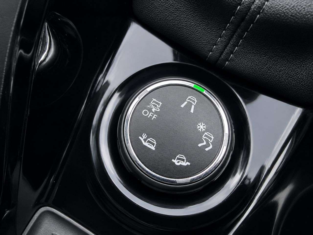 2017 PEUGEOT 2008 2017 PEUGEOT 2008