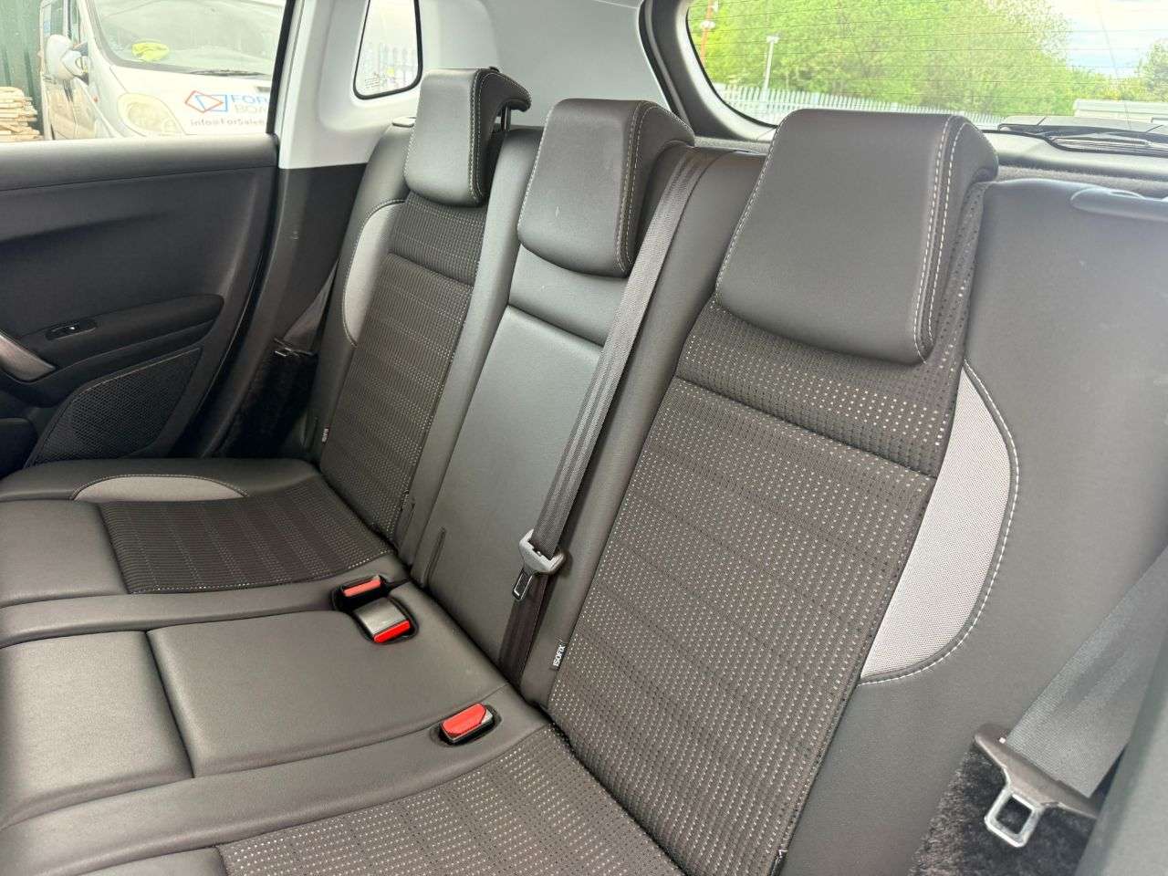 2017 PEUGEOT 2008 2017 PEUGEOT 2008