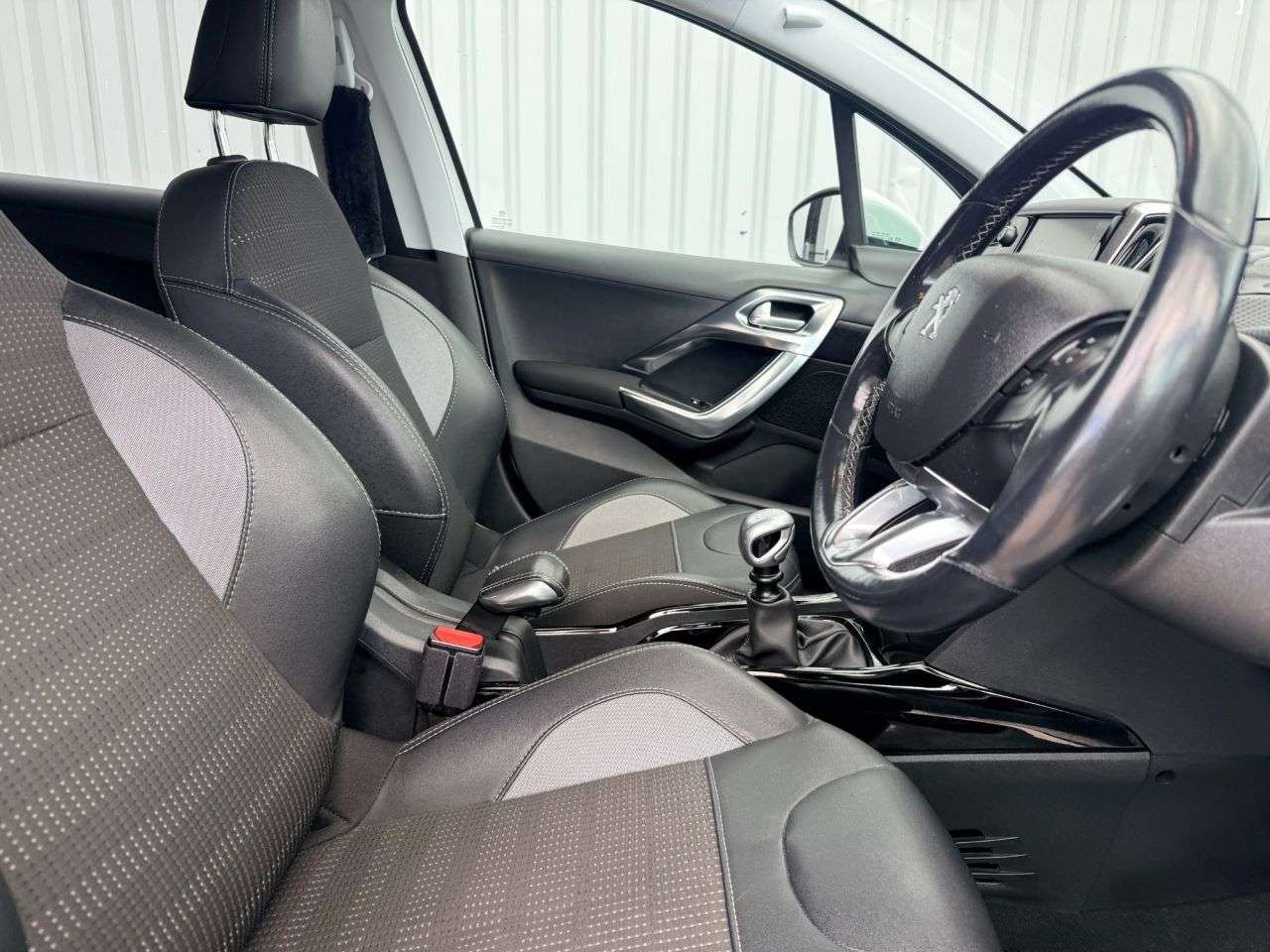 2017 PEUGEOT 2008 2017 PEUGEOT 2008