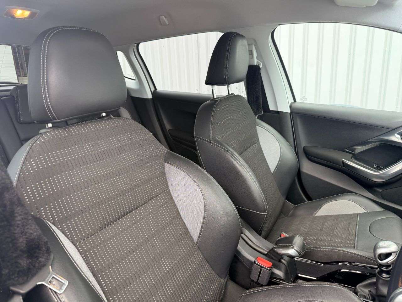 2017 PEUGEOT 2008 2017 PEUGEOT 2008