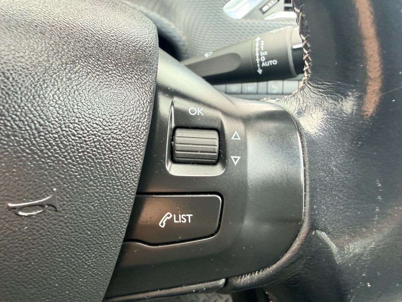 2017 PEUGEOT 2008 2017 PEUGEOT 2008