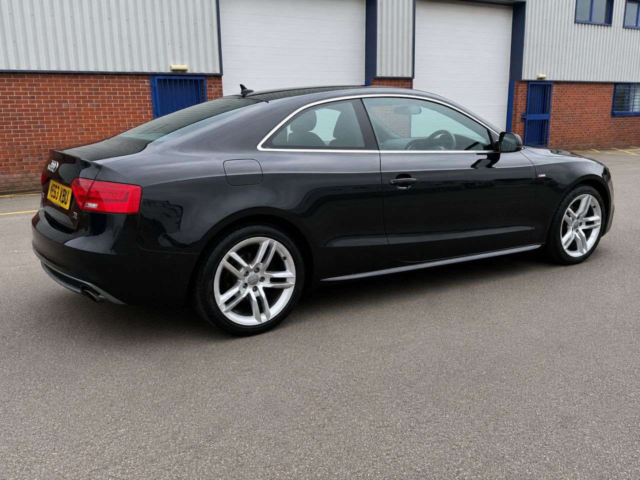 A 2014 AUDI A5 2.0 TDI S line Coupe 2dr Diesel Multitronic Euro 5 (s/s) (177 ps) HEATED FR A 2014 AUDI A5 2.0 TDI S line Coupe 2dr Diesel Multitronic Euro 5 (s/s) (177 ps) HEATED FR
