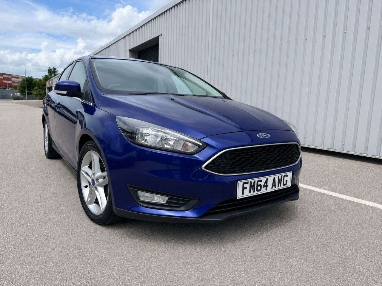 A 2015 FORD FOCUS 1.0T EcoBoost Zetec Hatchback 5dr Petrol Manual Euro 6 (s/s) (125 ps) FULL A 2015 FORD FOCUS 1.0T EcoBoost Zetec Hatchback 5dr Petrol Manual Euro 6 (s/s) (125 ps) FULL