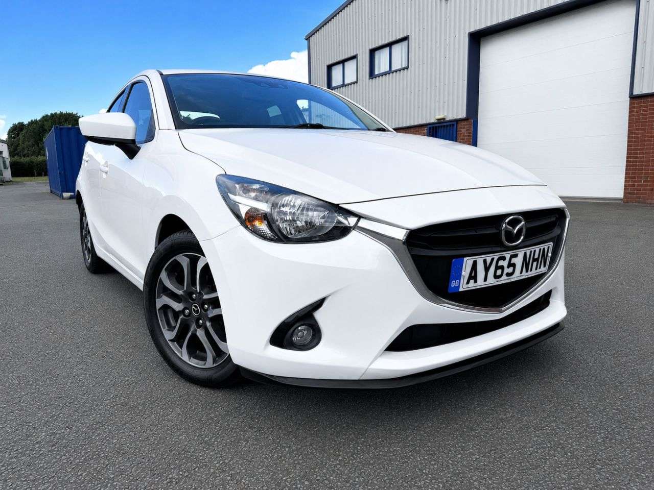 A 2015 MAZDA MAZDA2 1.5 SKYACTIV-G Sport Black Hatchback 5dr Petrol Manual Euro 6 (s/s) (90 ps) A 2015 MAZDA MAZDA2 1.5 SKYACTIV-G Sport Black Hatchback 5dr Petrol Manual Euro 6 (s/s) (90 ps)