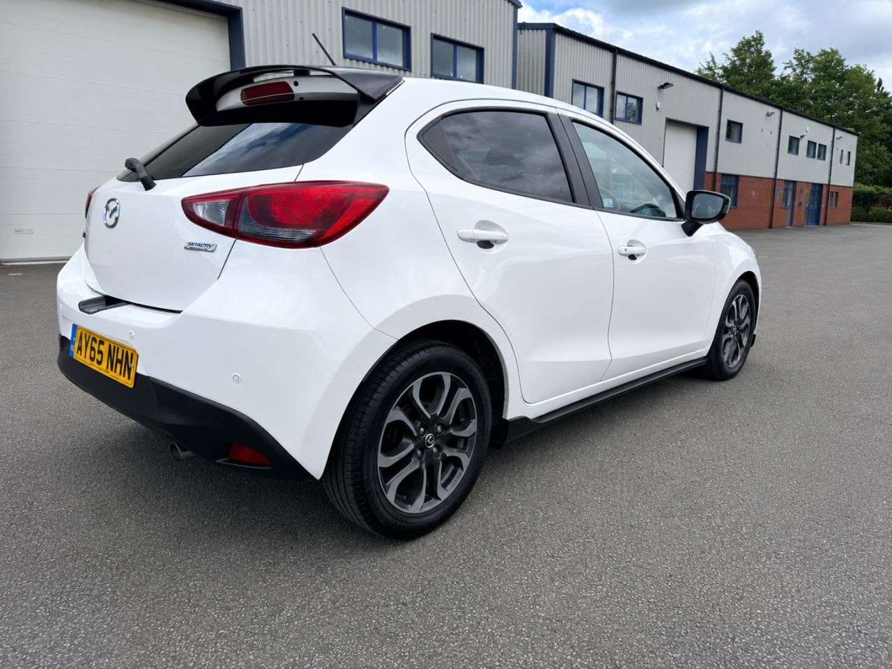 A 2015 MAZDA MAZDA2 1.5 SKYACTIV-G Sport Black Hatchback 5dr Petrol Manual Euro 6 (s/s) (90 ps) A 2015 MAZDA MAZDA2 1.5 SKYACTIV-G Sport Black Hatchback 5dr Petrol Manual Euro 6 (s/s) (90 ps)