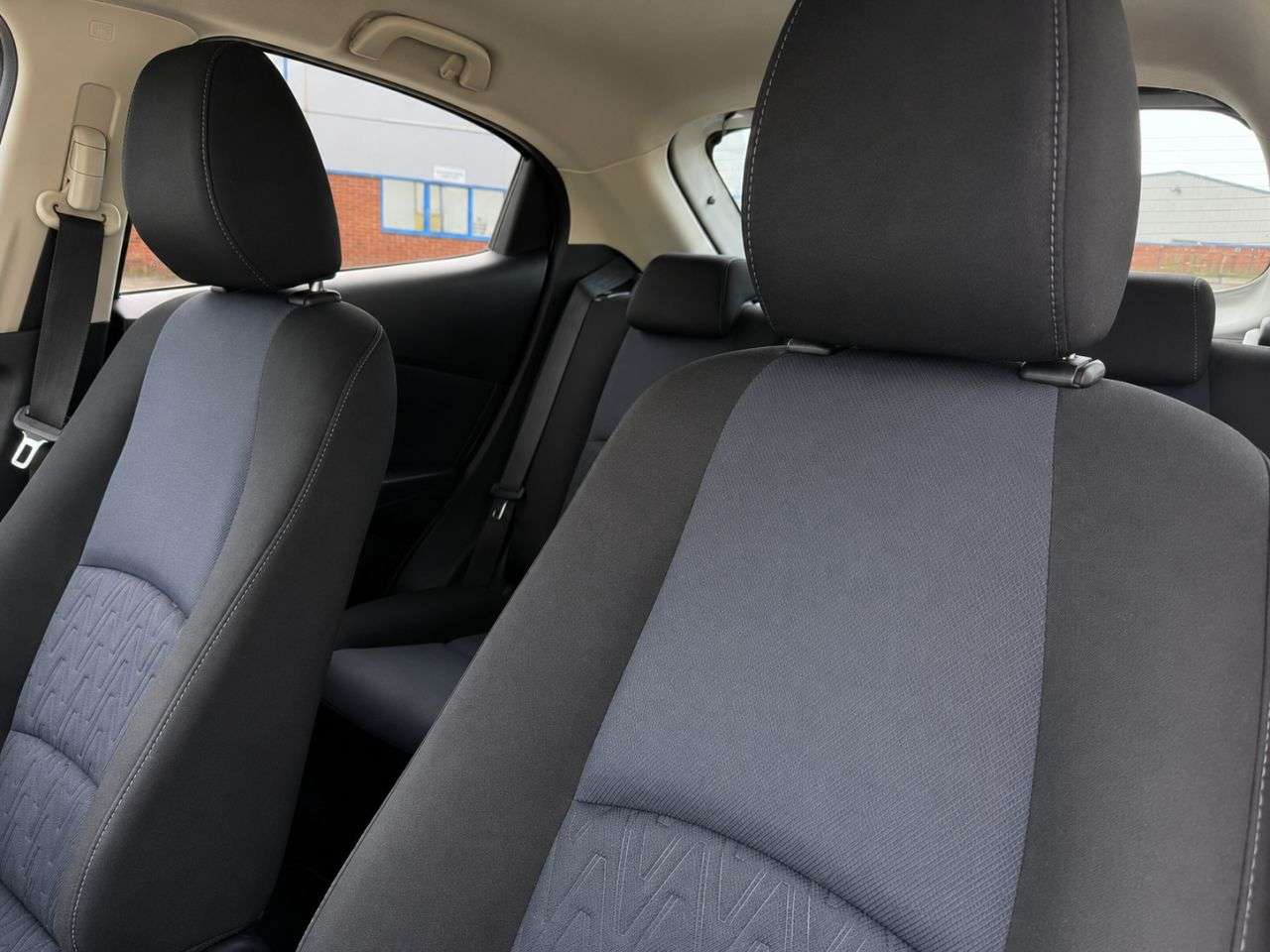 2015 MAZDA MAZDA2 2015 MAZDA MAZDA2