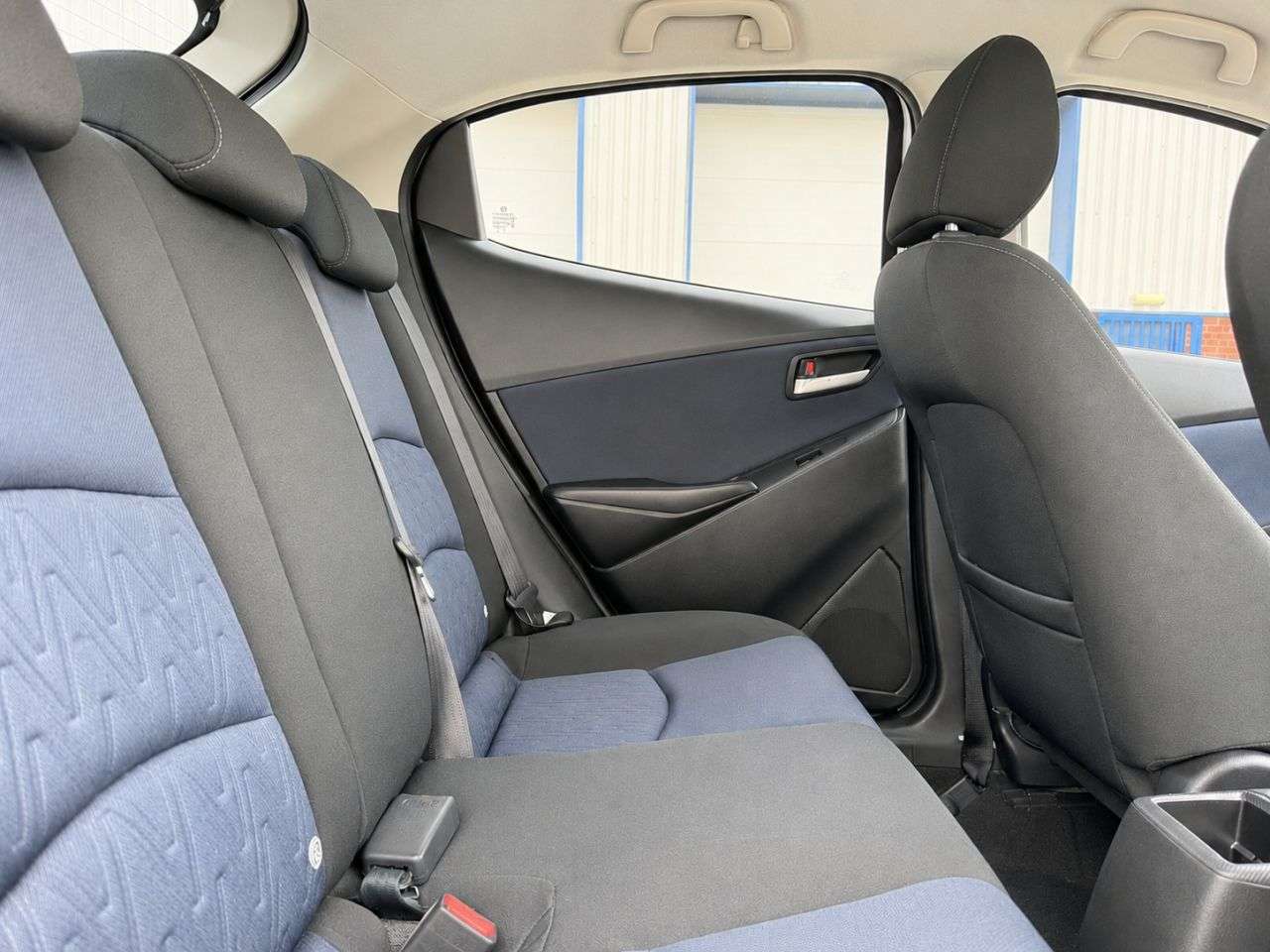 2015 MAZDA MAZDA2 2015 MAZDA MAZDA2