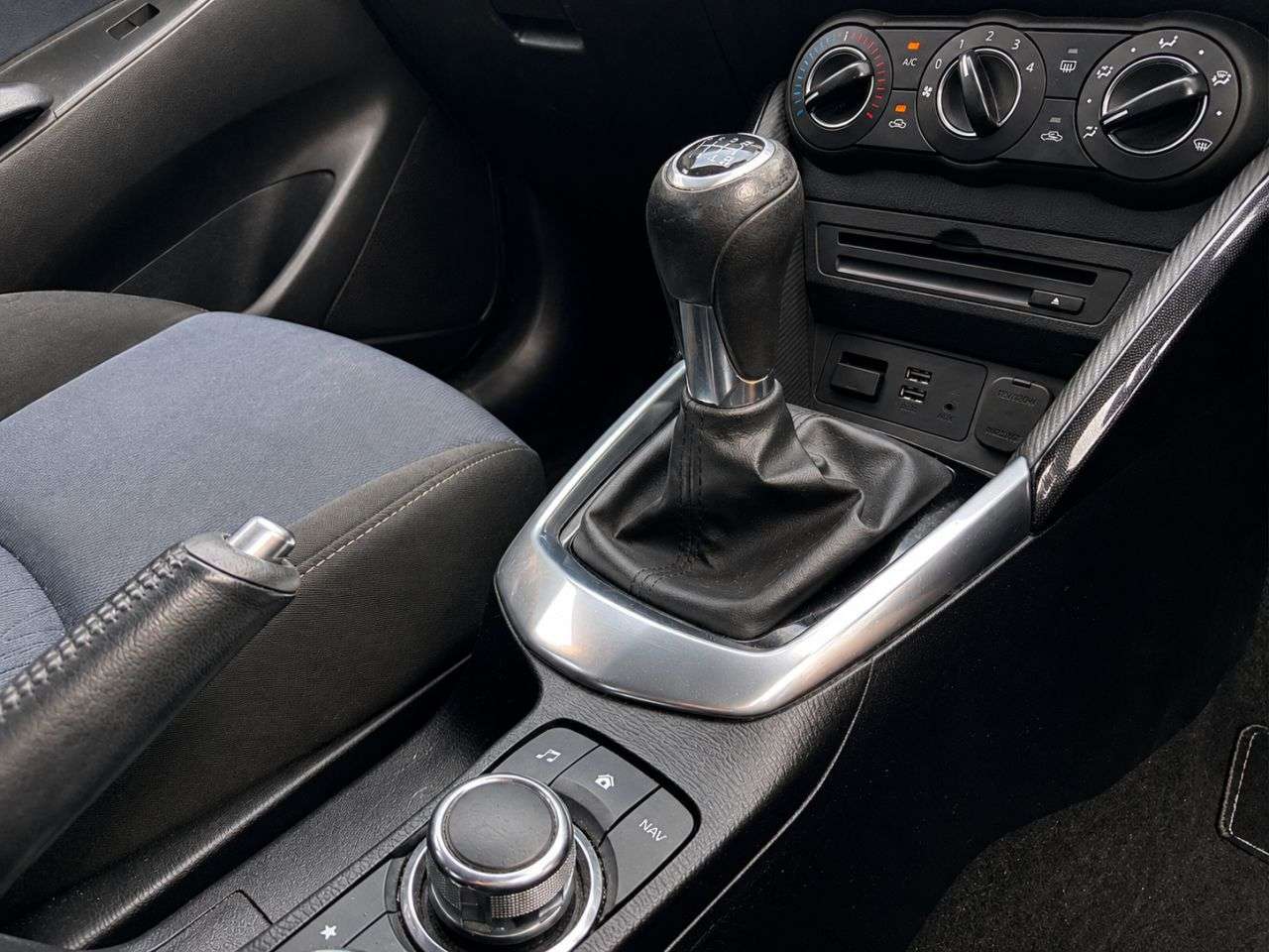 2015 MAZDA MAZDA2 2015 MAZDA MAZDA2