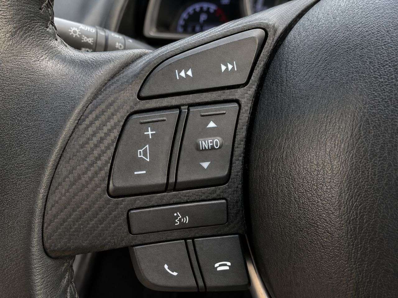 2015 MAZDA MAZDA2 2015 MAZDA MAZDA2