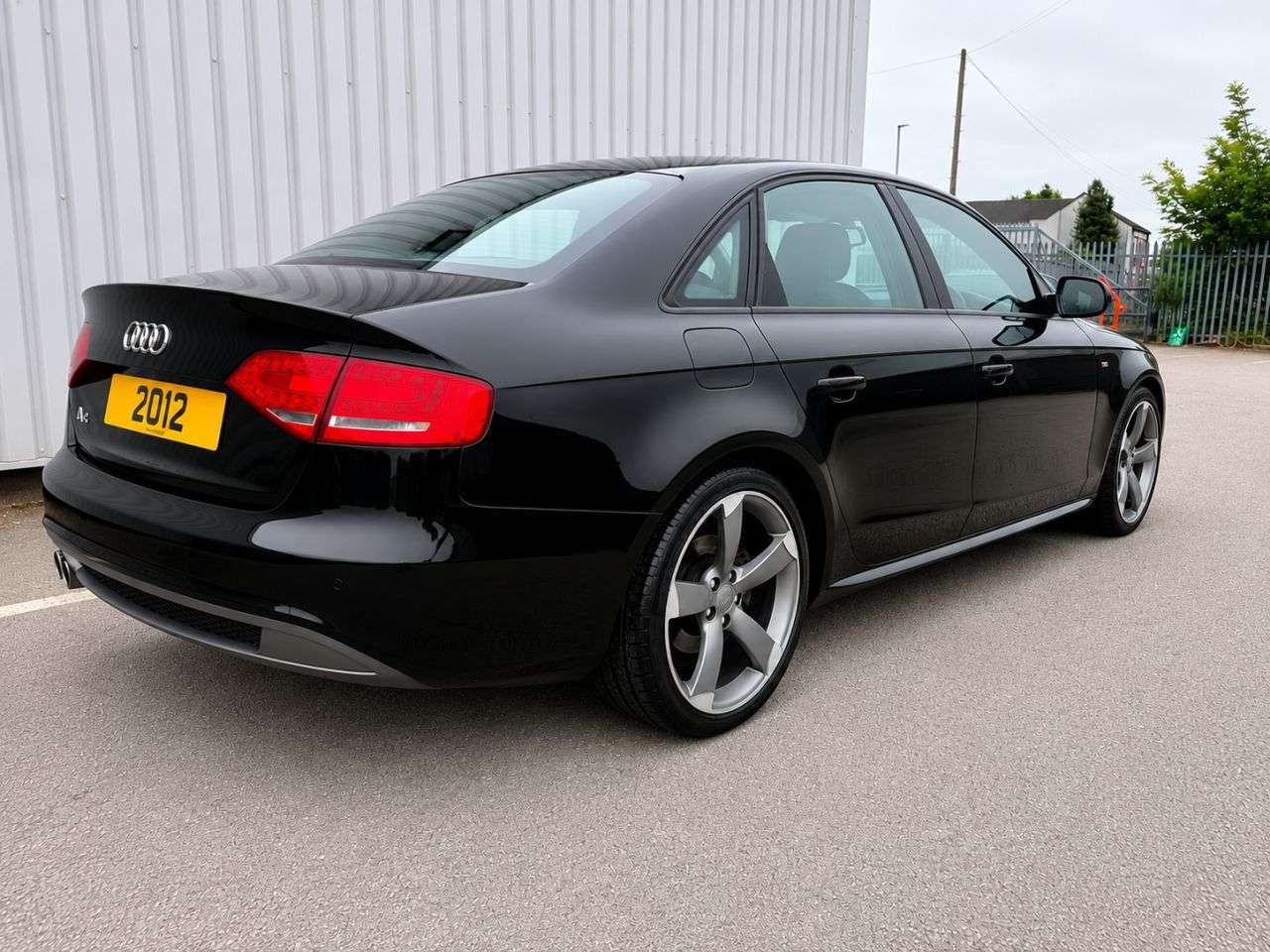 A 2012 AUDI A4 2.0 TDI Black Edition Saloon 4dr Diesel Manual Euro 5 (s/s) (143 ps) ONE FO A 2012 AUDI A4 2.0 TDI Black Edition Saloon 4dr Diesel Manual Euro 5 (s/s) (143 ps) ONE FO