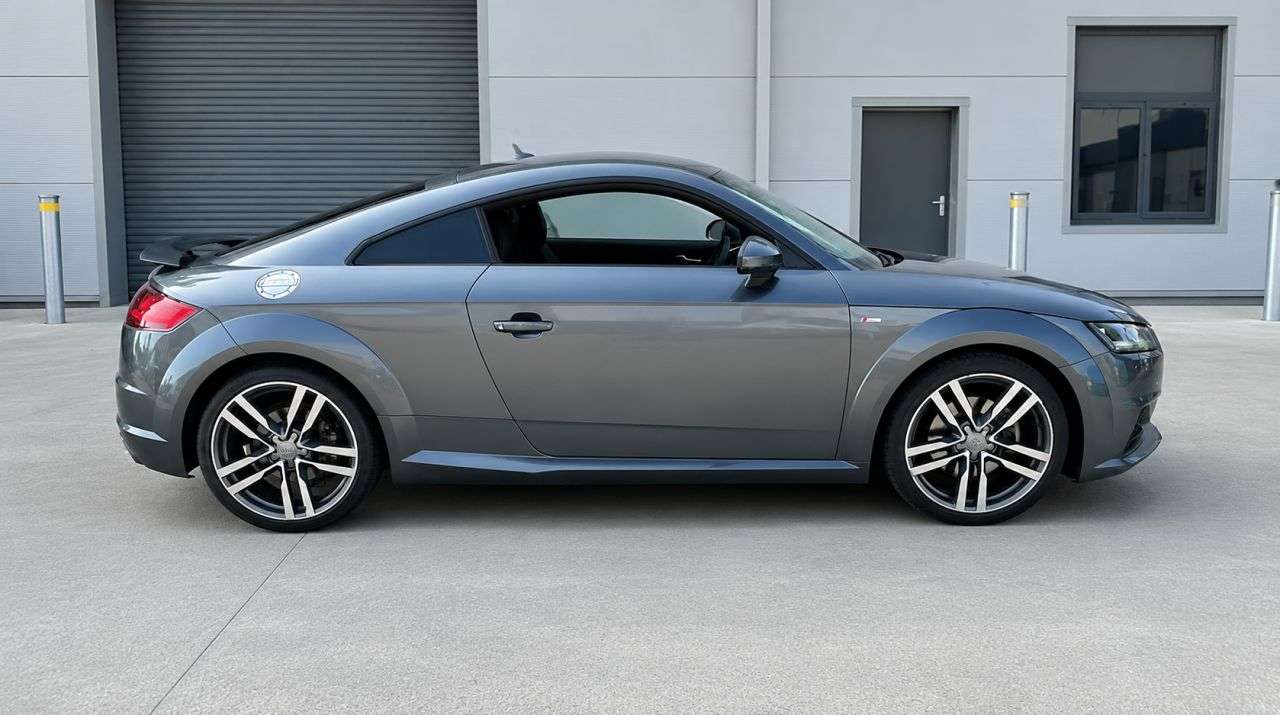A 2015 AUDI TT 2.0 TFSI S line Coupe 3dr Petrol Manual Euro 6 (s/s) (230 ps) FULL SERVICE A 2015 AUDI TT 2.0 TFSI S line Coupe 3dr Petrol Manual Euro 6 (s/s) (230 ps) FULL SERVICE