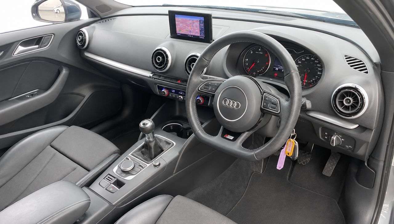 A 2013 AUDI A3 2.0 TDI S line Hatchback 3dr Diesel Manual Euro 5 (s/s) (150 ps) A 2013 AUDI A3 2.0 TDI S line Hatchback 3dr Diesel Manual Euro 5 (s/s) (150 ps)