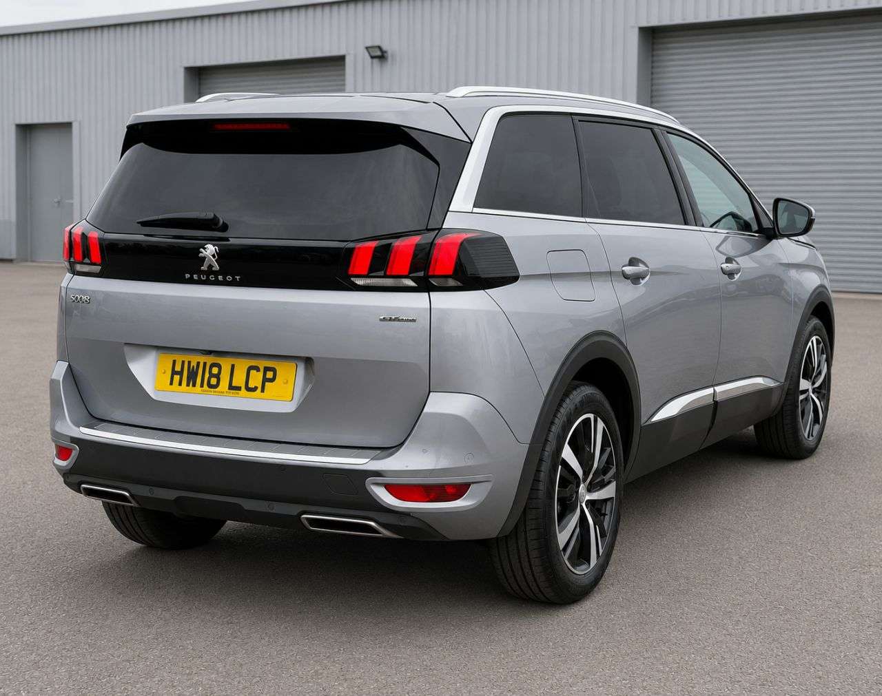 A 2018 PEUGEOT 5008 1.6 BlueHDi GT Line SUV 5dr Diesel EAT Euro 6 (s/s) (120 ps) A 2018 PEUGEOT 5008 1.6 BlueHDi GT Line SUV 5dr Diesel EAT Euro 6 (s/s) (120 ps)