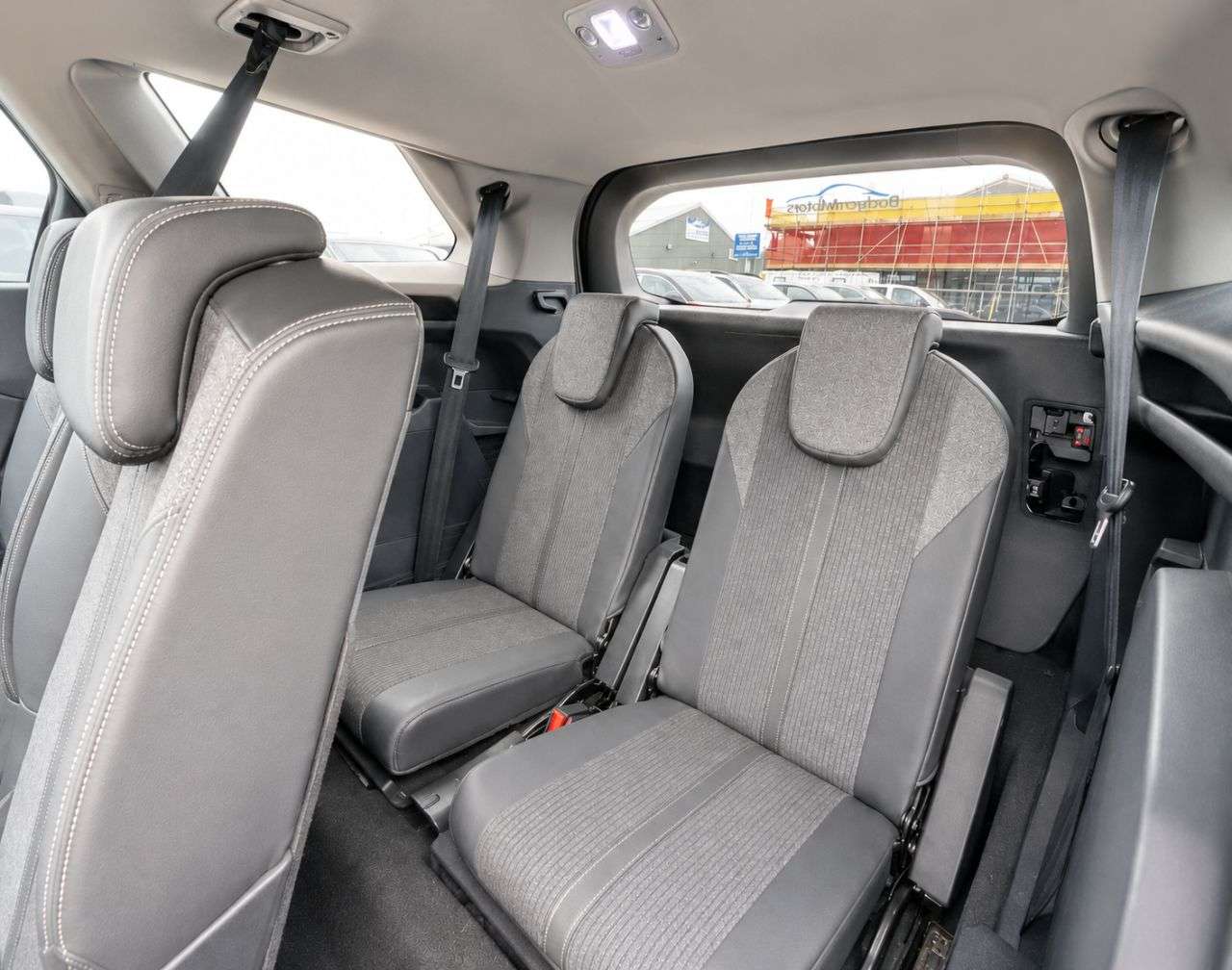 2018 PEUGEOT 5008 2018 PEUGEOT 5008