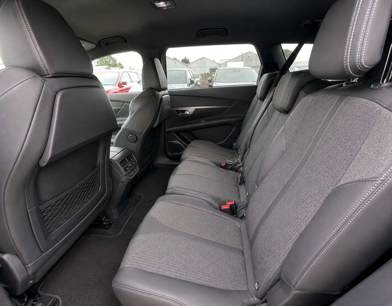 2018 PEUGEOT 5008 2018 PEUGEOT 5008