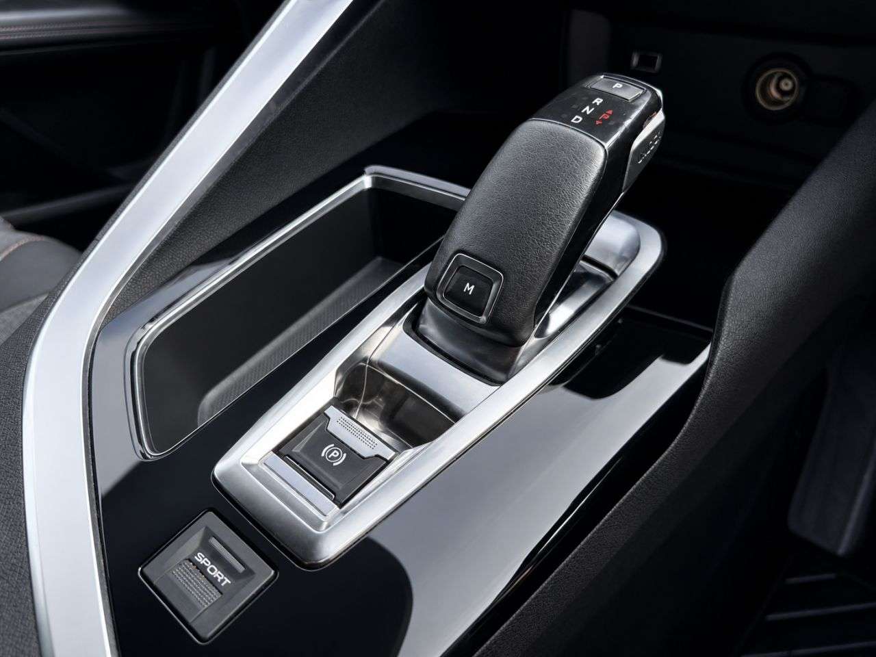 2018 PEUGEOT 5008 2018 PEUGEOT 5008
