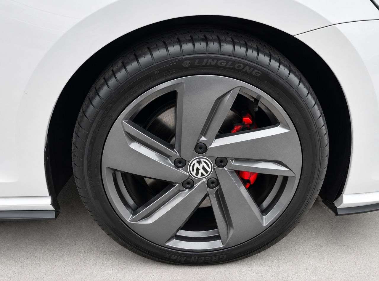 2017 VOLKSWAGEN GOLF 2017 VOLKSWAGEN GOLF