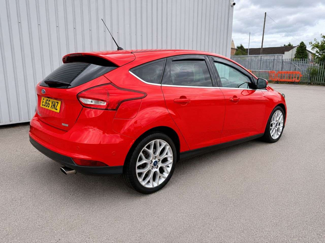 A 2016 FORD FOCUS 1.5T EcoBoost Titanium X Hatchback 5dr Petrol Auto Euro 6 (s/s) (182 ps) GE A 2016 FORD FOCUS 1.5T EcoBoost Titanium X Hatchback 5dr Petrol Auto Euro 6 (s/s) (182 ps) GE