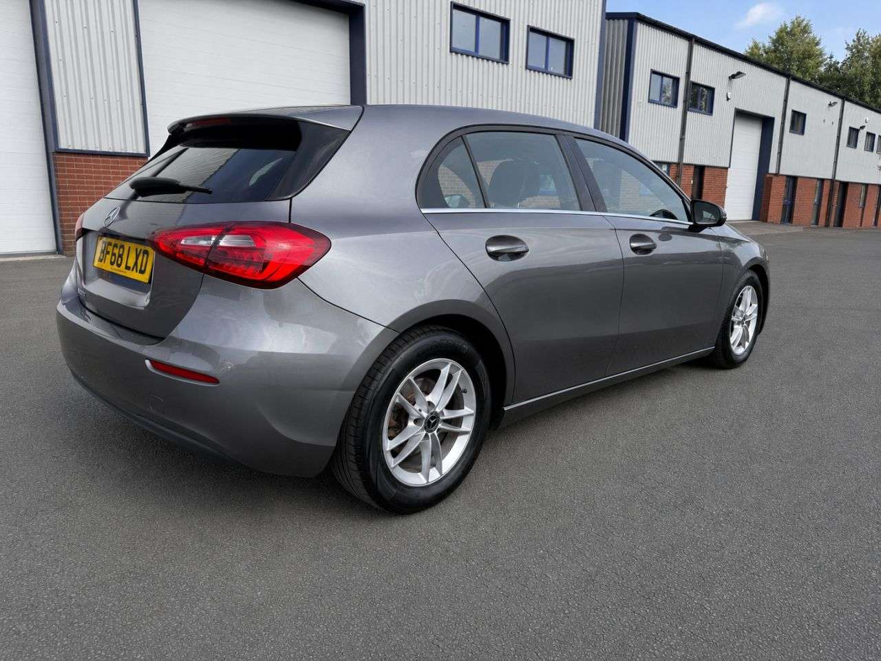 A 2018 MERCEDES-BENZ A CLASS 1.5 A180d SE Hatchback 5dr Diesel 7G-DCT Euro 6 (s/s) (116 ps) FULL COLOUR A 2018 MERCEDES-BENZ A CLASS 1.5 A180d SE Hatchback 5dr Diesel 7G-DCT Euro 6 (s/s) (116 ps) FULL COLOUR