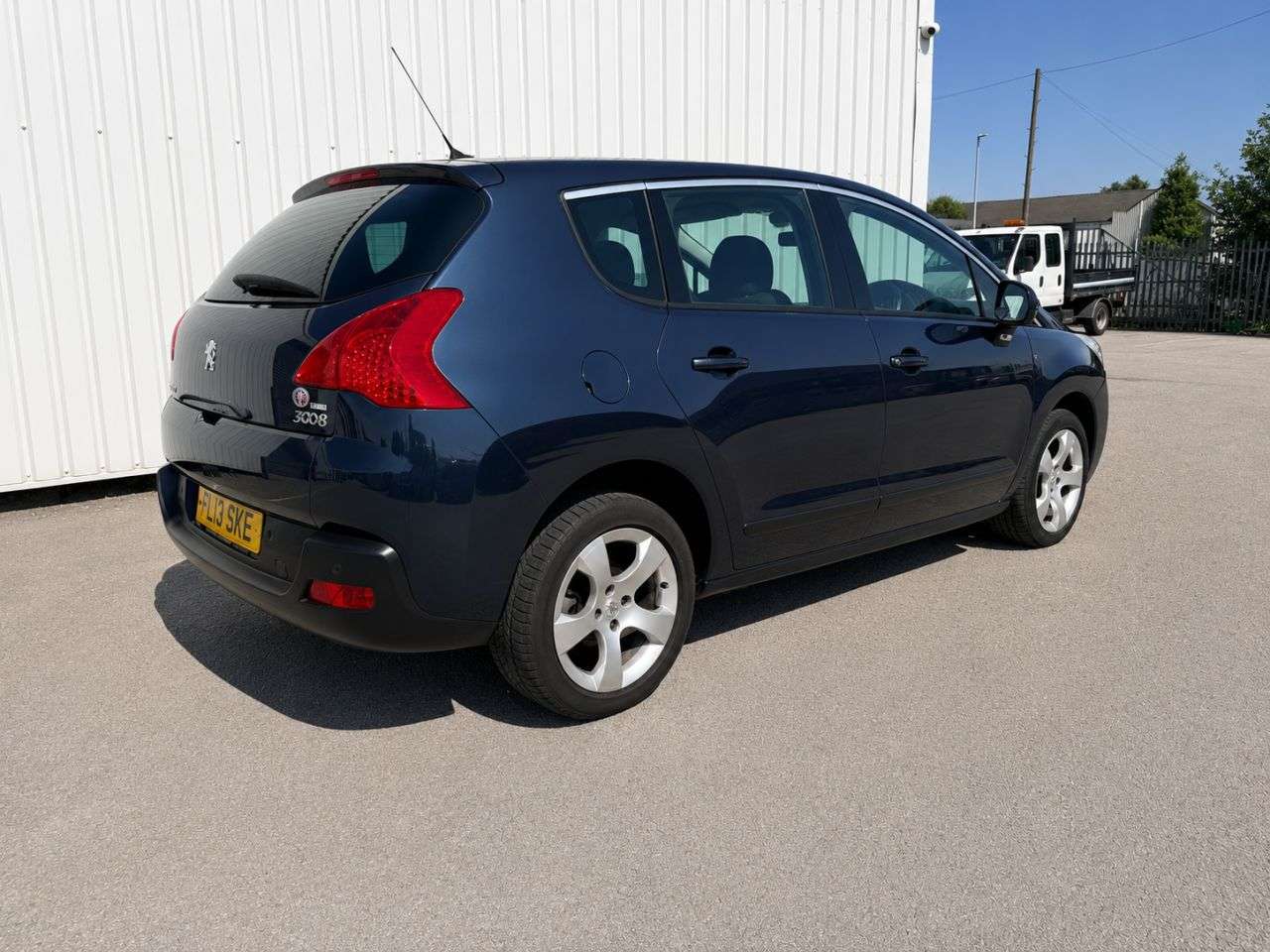 A 2013 PEUGEOT 3008 1.6 e-HDi Active SUV 5dr Diesel EGC Euro 5 (s/s) (115 ps) 12 MONTH MOT - NO A 2013 PEUGEOT 3008 1.6 e-HDi Active SUV 5dr Diesel EGC Euro 5 (s/s) (115 ps) 12 MONTH MOT - NO