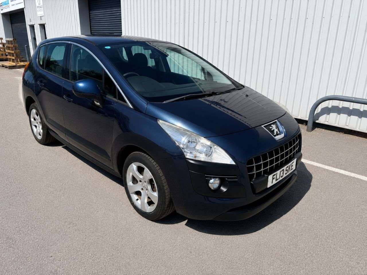 2013 PEUGEOT 3008 2013 PEUGEOT 3008