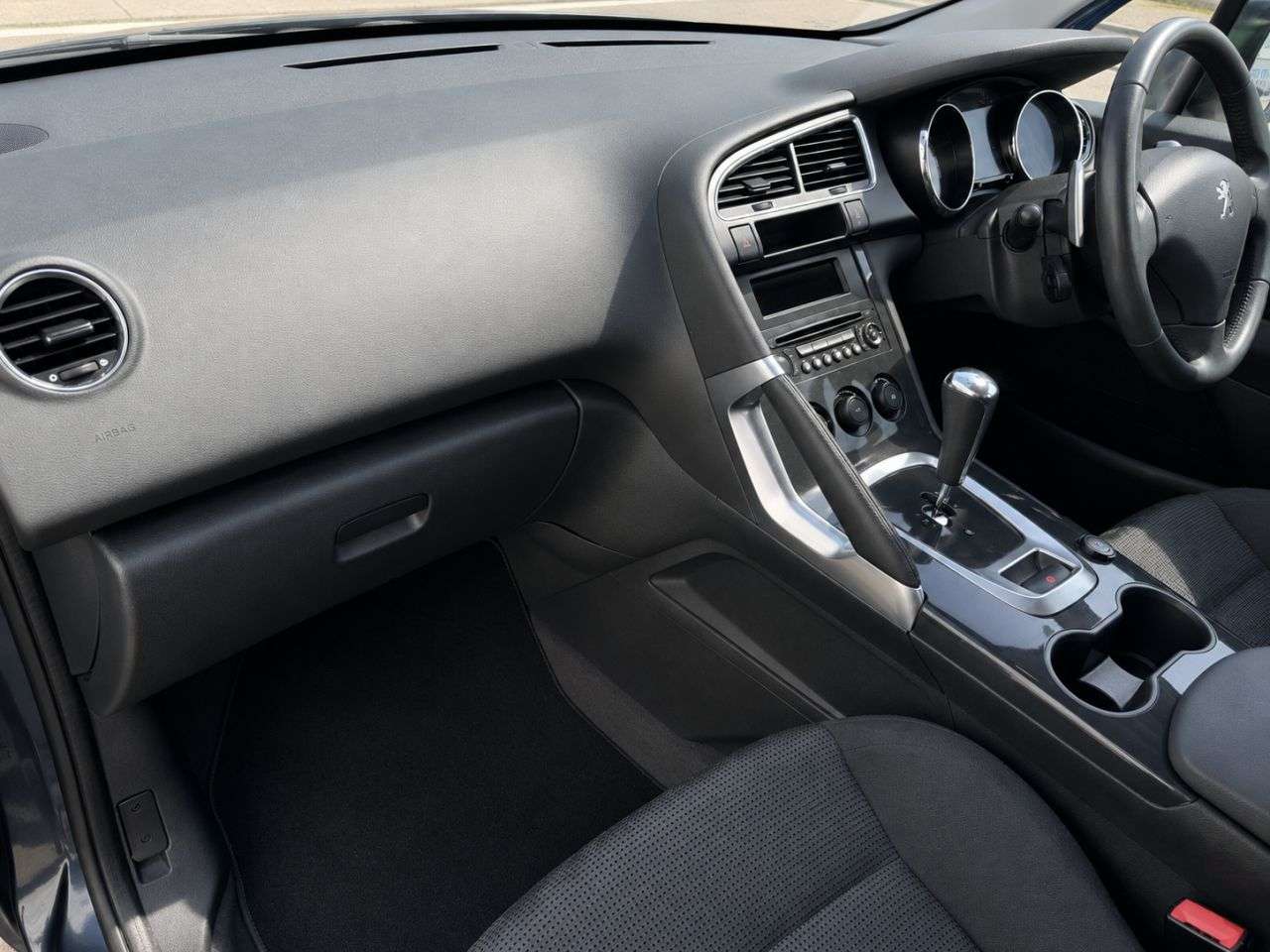 2013 PEUGEOT 3008 2013 PEUGEOT 3008