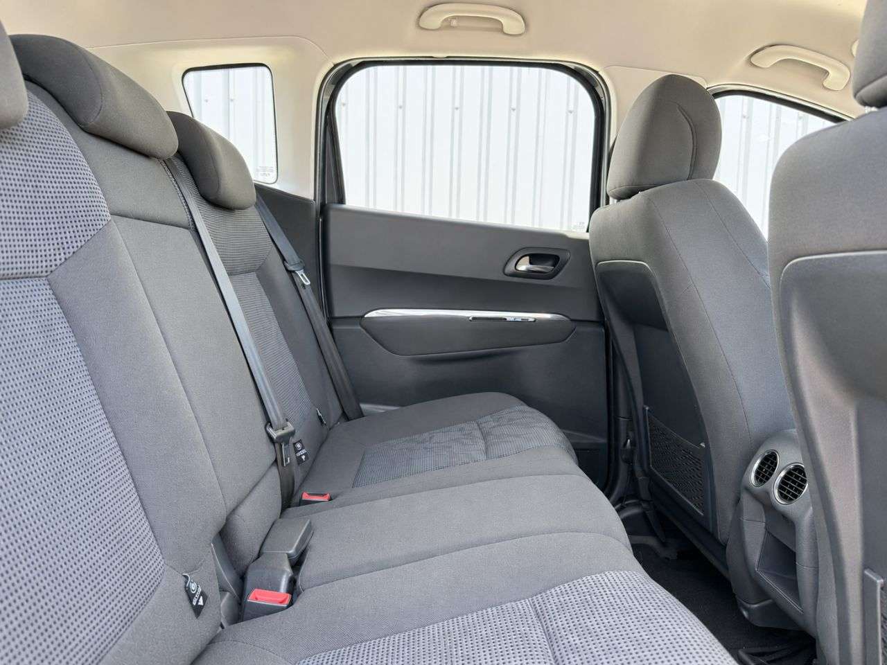 2013 PEUGEOT 3008 2013 PEUGEOT 3008