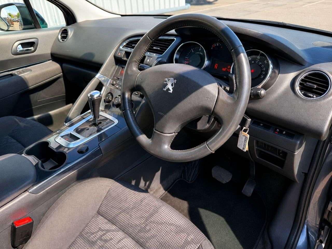 2013 PEUGEOT 3008 2013 PEUGEOT 3008