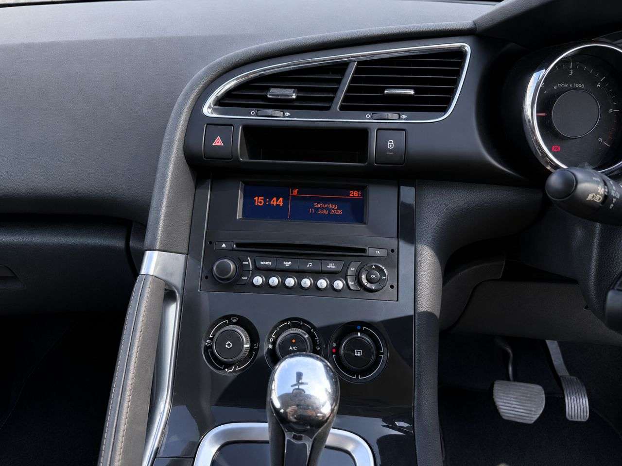 2013 PEUGEOT 3008 2013 PEUGEOT 3008