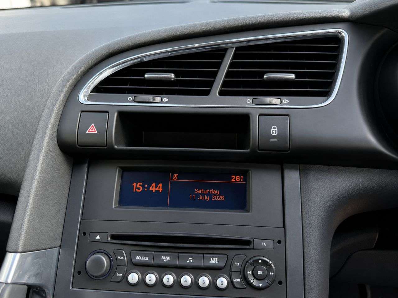 2013 PEUGEOT 3008 2013 PEUGEOT 3008