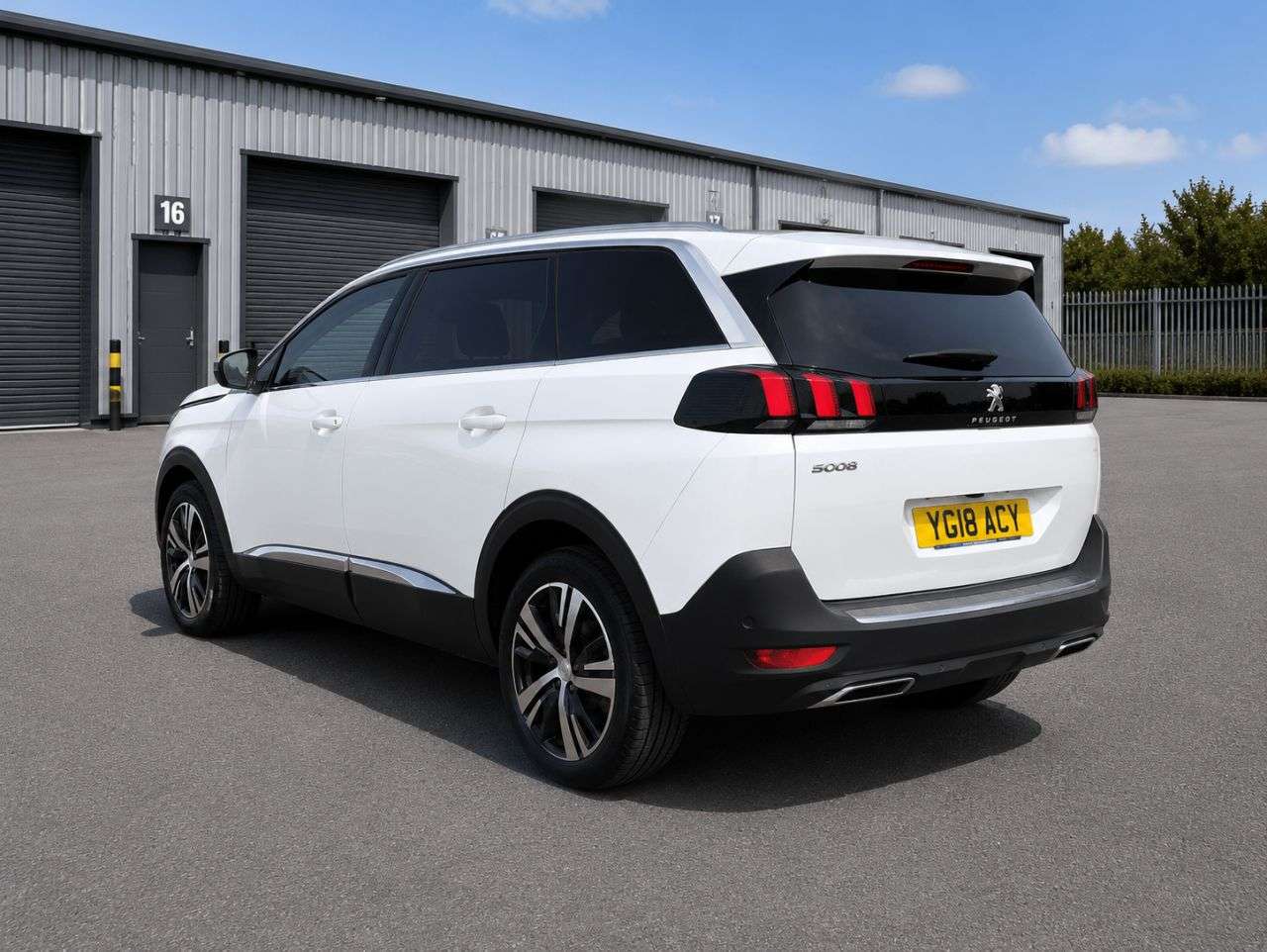 2018 PEUGEOT 5008 2018 PEUGEOT 5008
