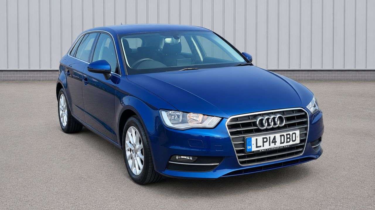 A 2014 AUDI A3 1.6 TDI SE Sportback 5dr Diesel Manual Euro 6 (s/s) (110 ps) A 2014 AUDI A3 1.6 TDI SE Sportback 5dr Diesel Manual Euro 6 (s/s) (110 ps)