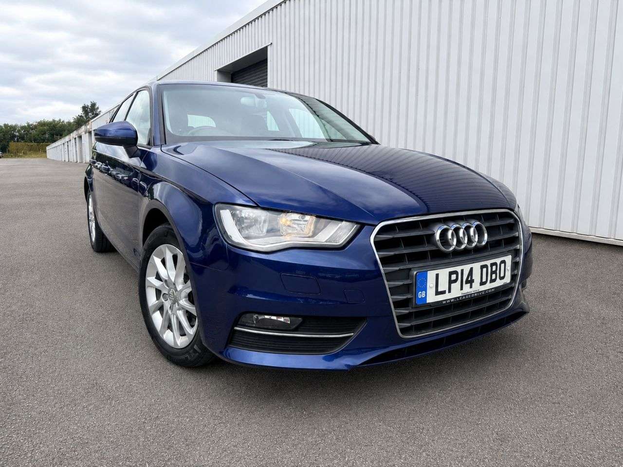 A 2014 AUDI A3 1.6 TDI SE Sportback 5dr Diesel Manual Euro 6 (s/s) (110 ps) ONLY 1 FORMER A 2014 AUDI A3 1.6 TDI SE Sportback 5dr Diesel Manual Euro 6 (s/s) (110 ps) ONLY 1 FORMER