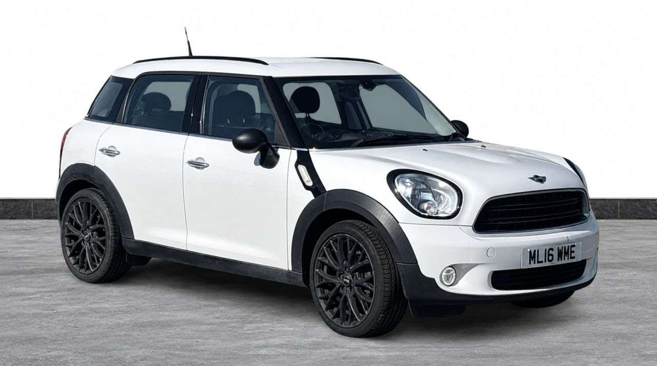 A 2016 MINI COUNTRYMAN 1.6 One SUV 5dr Petrol Manual Euro 6 (s/s) (98 ps) AUTOMATIC AIR CONDITIONI A 2016 MINI COUNTRYMAN 1.6 One SUV 5dr Petrol Manual Euro 6 (s/s) (98 ps) AUTOMATIC AIR CONDITIONI