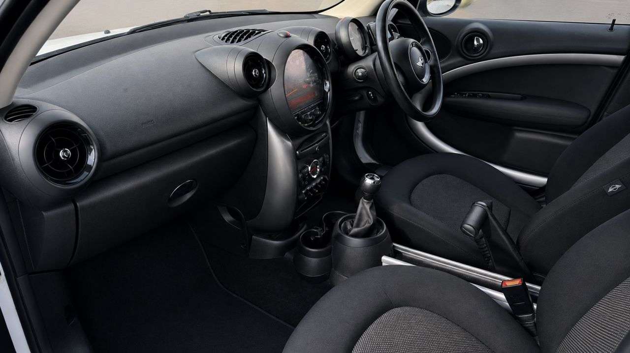 2016 MINI COUNTRYMAN 2016 MINI COUNTRYMAN
