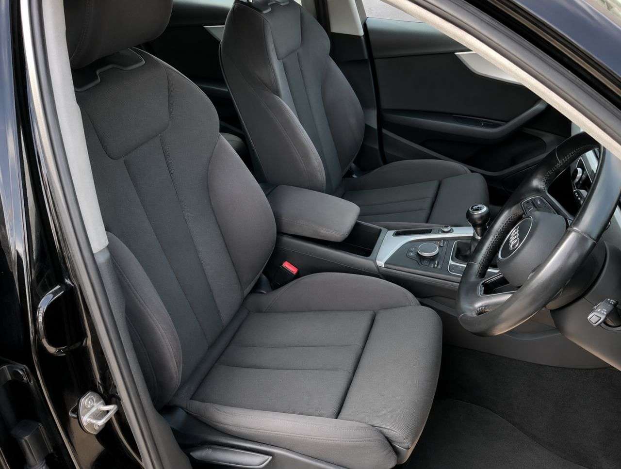 2017 AUDI A4 AVANT 2017 AUDI A4 AVANT