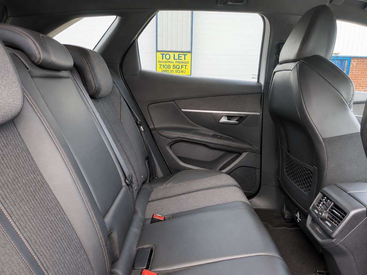 2017 PEUGEOT 3008 2017 PEUGEOT 3008