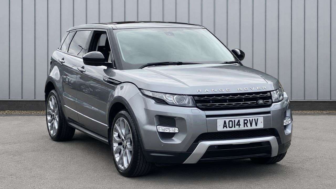 A 2014 LAND ROVER RANGE ROVER EVOQUE 2.2 SD4 Dynamic SUV 5dr Diesel Manual 4WD Euro 5 (s/s) (190 ps) CONTRAST BL A 2014 LAND ROVER RANGE ROVER EVOQUE 2.2 SD4 Dynamic SUV 5dr Diesel Manual 4WD Euro 5 (s/s) (190 ps) CONTRAST BL
